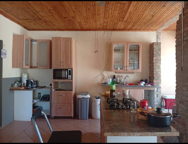 4 BEDROOM HOUSE FOR SALE IN UITENHAGE CENTRAL